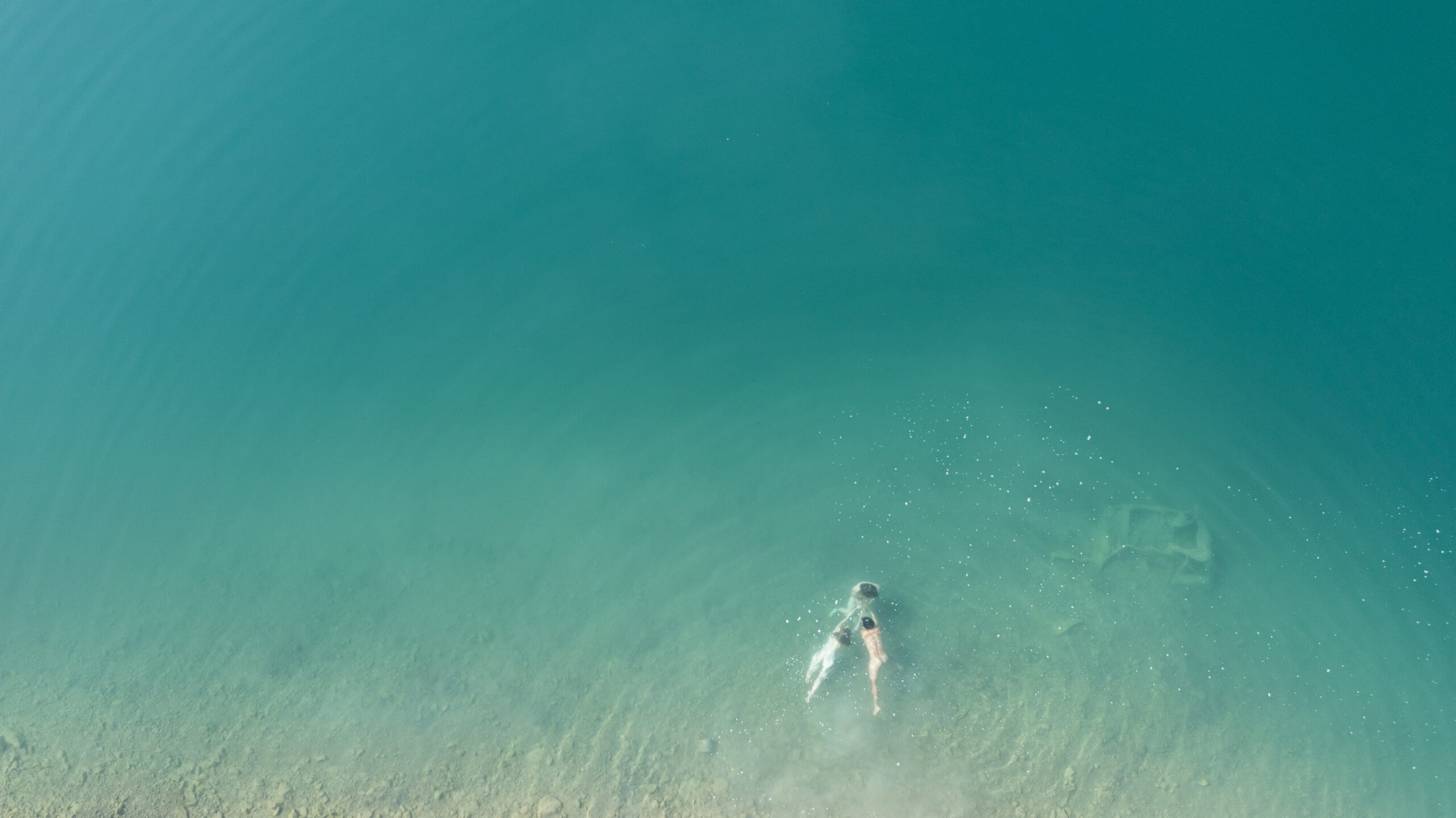 Tout autour, l’eau  – Statement